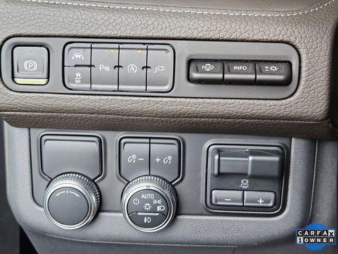 Used 2021 GMC Yukon XL Denali w/ Denali Premium Package image 21