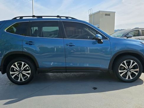 Used 2023 Subaru Forester Limited AWD/4WD image 2