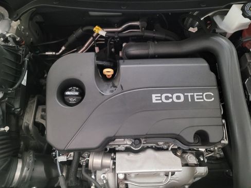 Used 2020 Chevrolet Equinox LT FWD image 30