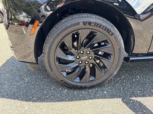 New 2025 Lincoln Navigator L Reserve w/ Jet Appearance Package image 10