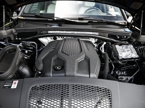 New 2026 Porsche Macan image 35