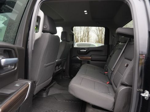 Used 2021 Chevrolet Silverado 1500 LT Trail Boss w/ LPO, Dark Essentials Package AWD/4WD image 18