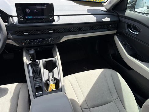 Used 2025 Honda Accord SE image 5
