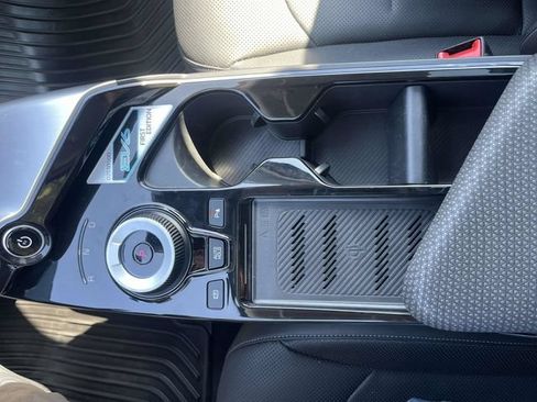 Used 2022 Kia EV6 GT-Line w/ First Edition Package AWD/4WD image 34