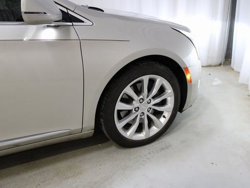 Used 2016 Cadillac XTS Luxury image 10