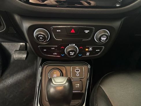 Used 2019 Jeep Compass Altitude image 23