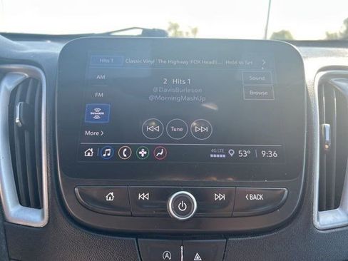 Used 2023 Chevrolet Malibu LT image 21