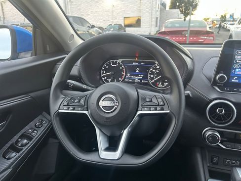 Used 2025 Nissan Sentra SV image 31