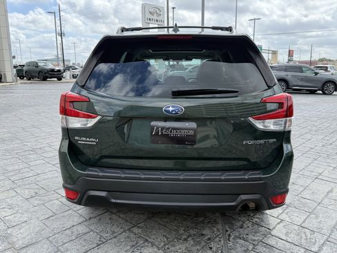 Used 2023 Subaru Forester Premium image 6