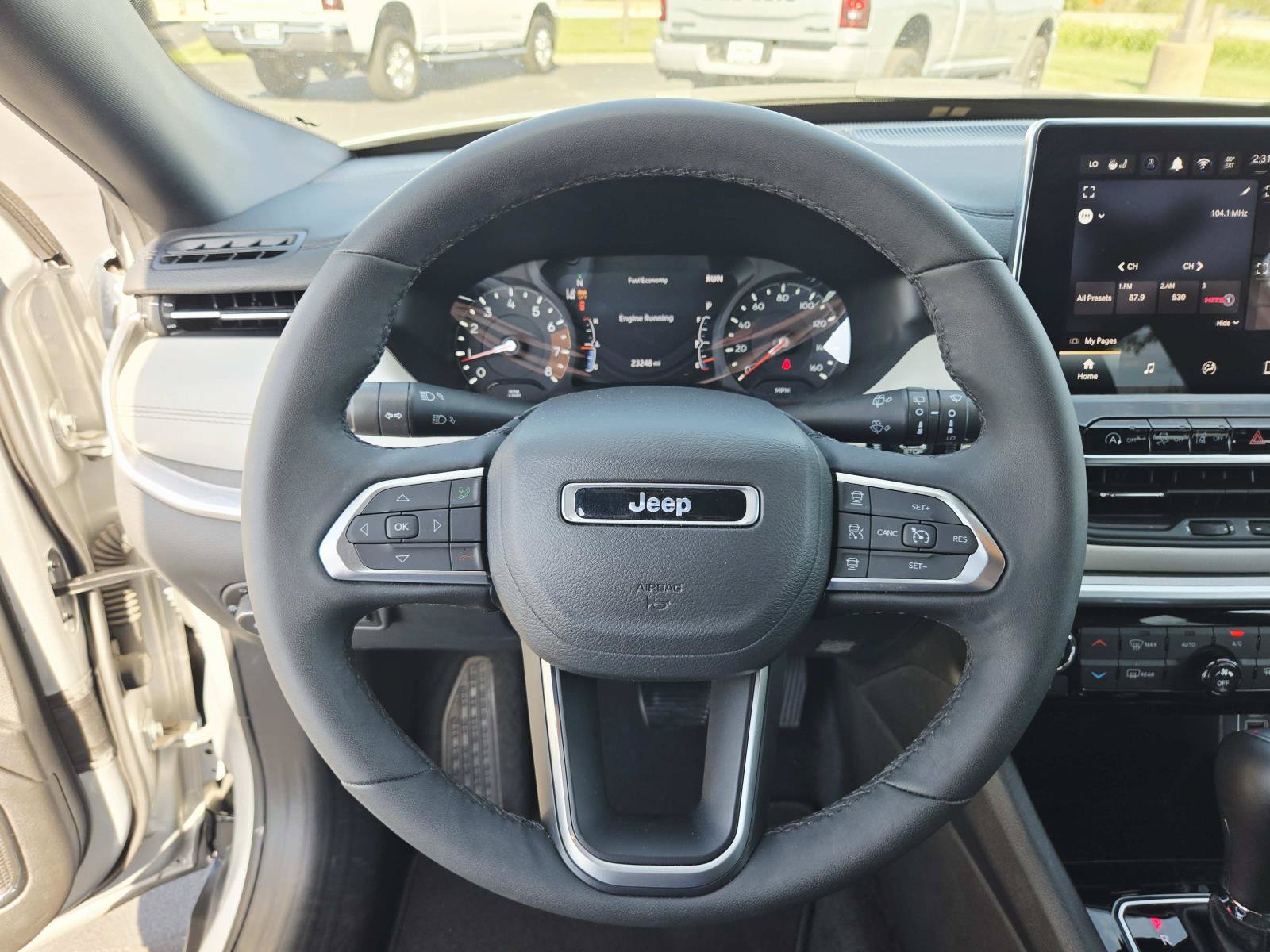 Used 2025 Jeep Compass Limited AWD/4WD image 19