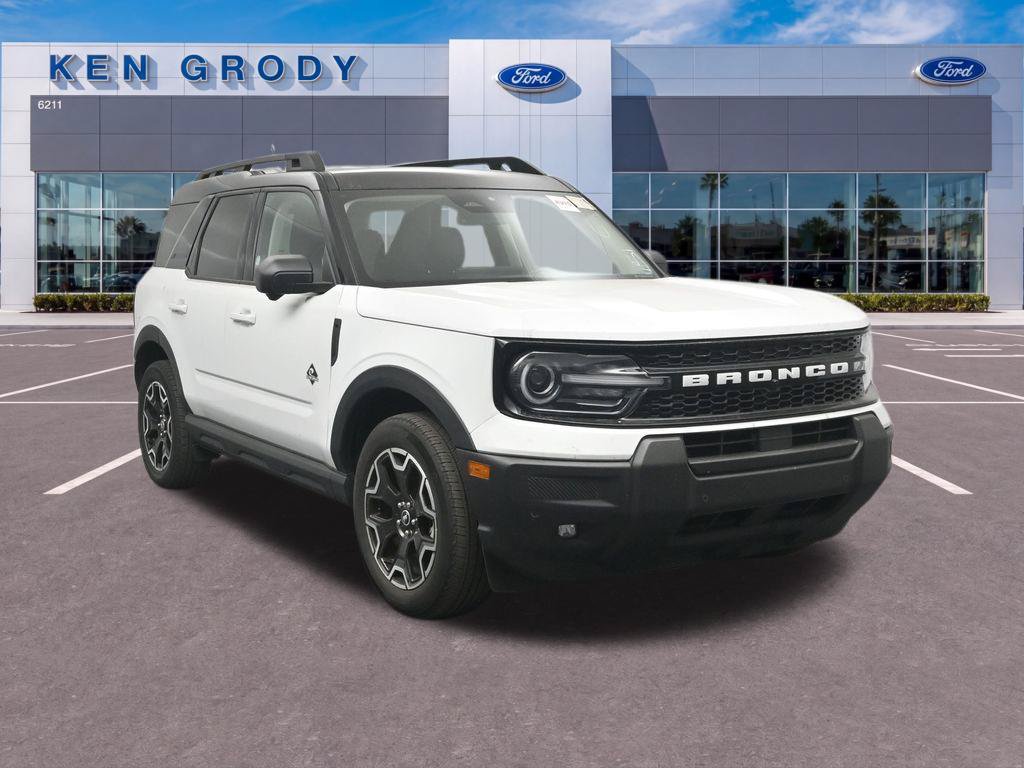 Used 2025 Ford Bronco Sport Outer Banks w/ Outer Banks Tech Package+ AWD/4WD image 18