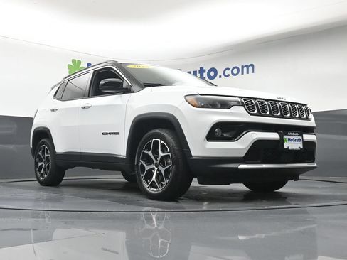 Used 2025 Jeep Compass Limited AWD/4WD image 25
