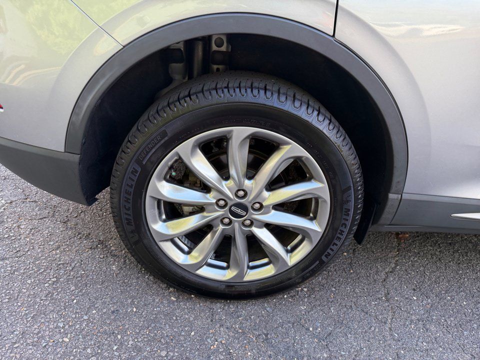 Used 2022 Lincoln Corsair FWD w/ Premium Package image 27