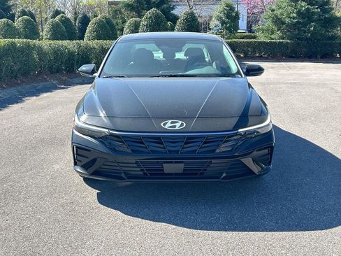 New 2026 Hyundai Elantra SEL Sport image 2