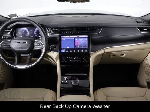 Used 2023 Jeep Grand Cherokee L Limited w/ Luxury Tech Group II AWD/4WD image 13