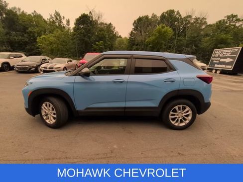 Used 2024 Chevrolet TrailBlazer LS w/ LS Convenience Package AWD/4WD image 2