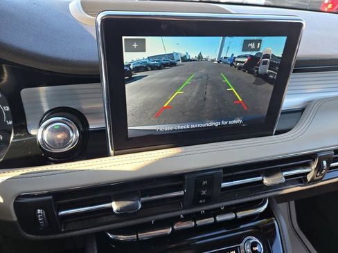 Used 2022 Lincoln Corsair AWD w/ Equipment Group 101A image 11