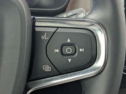 Used 2024 Volvo C40 Recharge Core AWD/4WD image 35