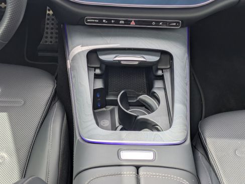 Certified 2025 Mercedes-Benz E 53 AMG e 4MATIC Sedan image 17