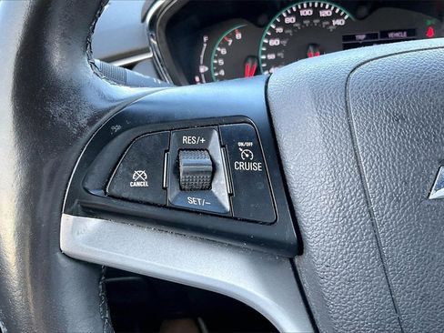 Used 2019 Chevrolet Trax LT w/ LT Convenience Package image 18