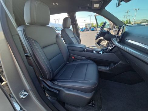 Used 2026 Chevrolet Traverse LT AWD/4WD image 27