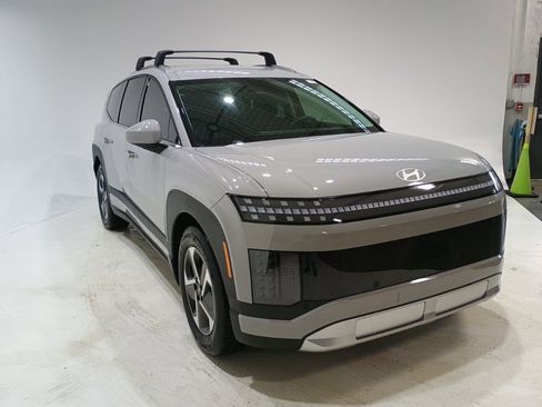 New 2026 Hyundai Ioniq 9 SE AWD/4WD image 1