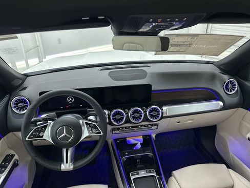 Used 2026 Mercedes-Benz GLB 250 image 23
