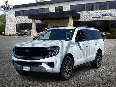 Used 2025 Ford Expedition Platinum AWD/4WD image 2