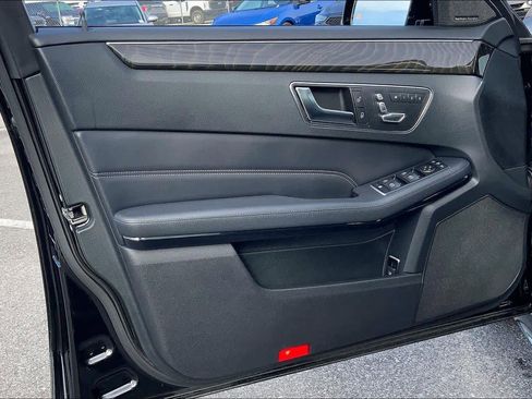 Used 2016 Mercedes-Benz E 350 4MATIC Sedan image 21