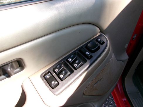 Used 2006 Chevrolet Silverado 1500 LT w/ Light Duty Power Package image 7