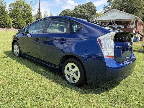 Used 2010 Toyota Prius Three FWD image 5