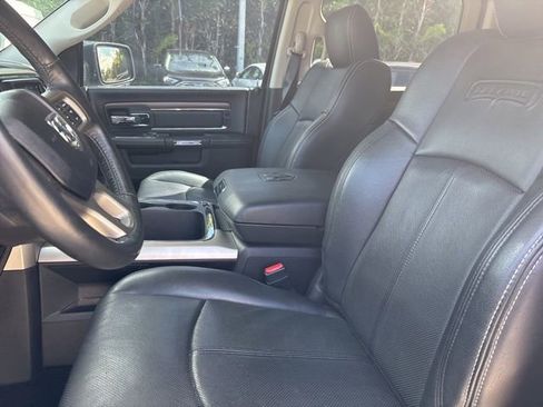 Used 2018 RAM 1500 Laramie w/ Convenience Group image 6