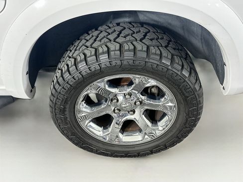 Used 2017 RAM 1500 Laramie w/ Convenience Group AWD/4WD image 11