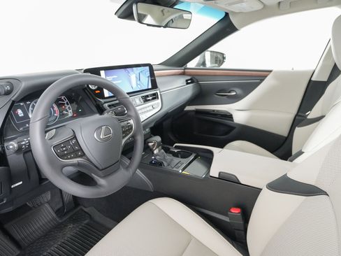 New 2025 Lexus ES 350 w/ Premium Package image 9