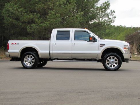 Used 2010 Ford F250 King Ranch image 4