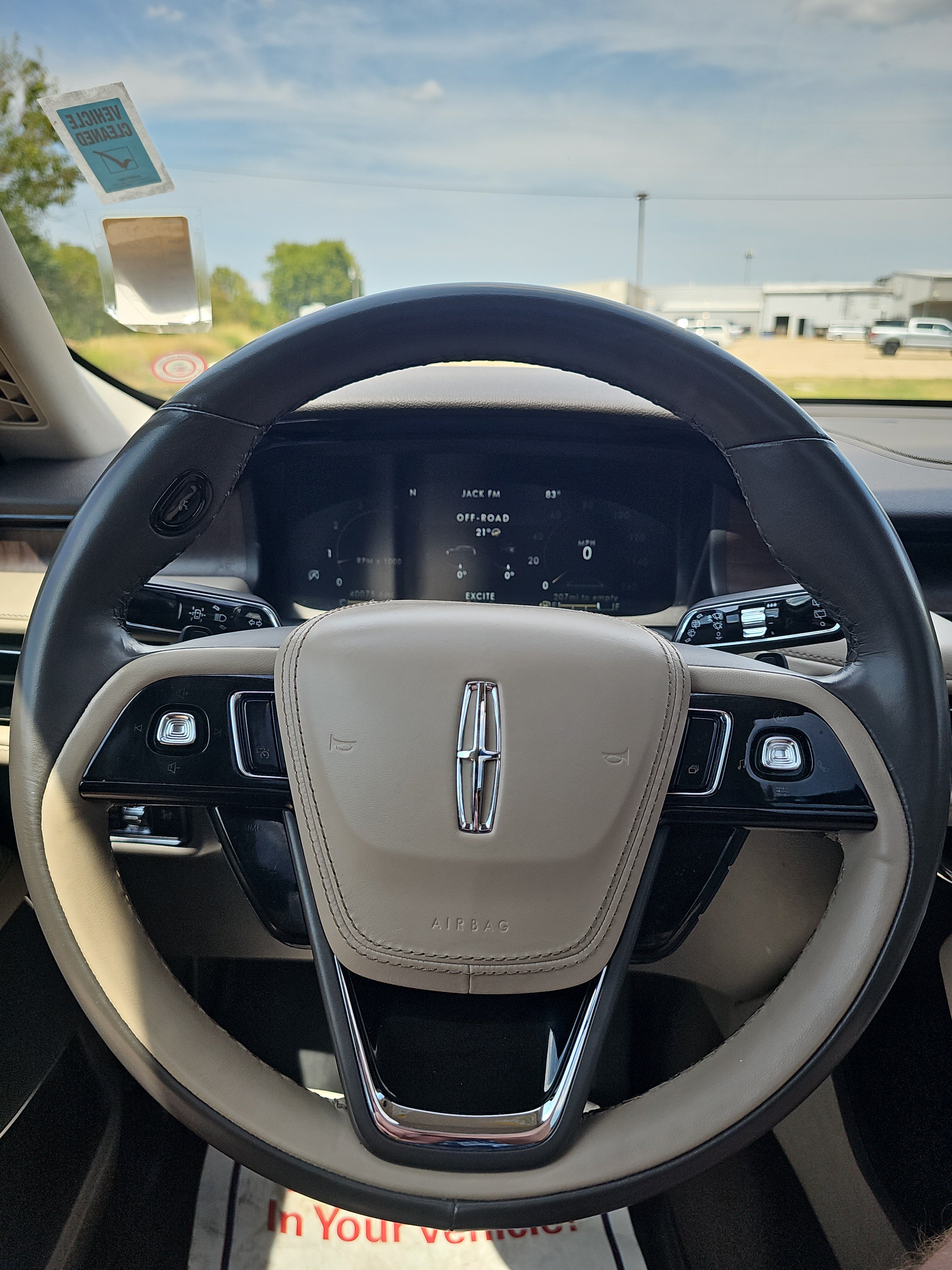 Used 2022 Lincoln Aviator Reserve w/ Class IV Trailer Tow Package RWD image 25