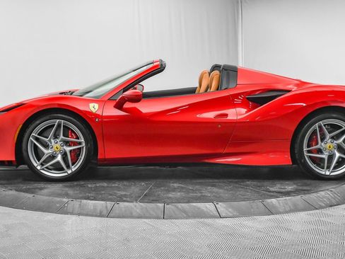 Certified 2021 Ferrari F8 Tributo image 5