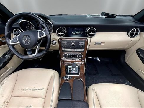 Used 2020 Mercedes-Benz SLC 300 image 7