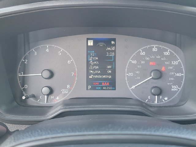 Used 2025 Toyota Corolla LE FWD image 7