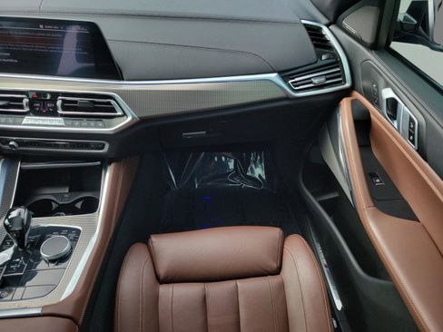 Used 2020 BMW X6 M50i image 13