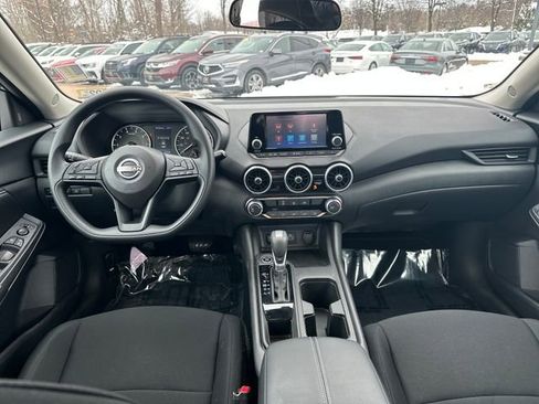 Used 2025 Nissan Sentra S image 10