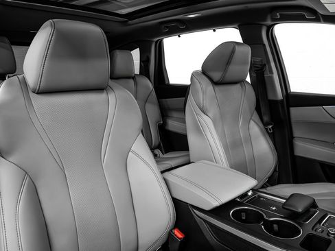 Certified 2023 Acura MDX FWD w/ Technology Package image 33