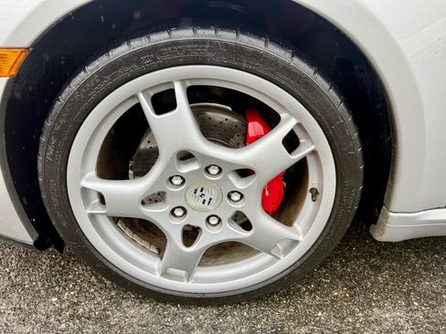 Used 2006 Porsche Cayman S RWD image 9