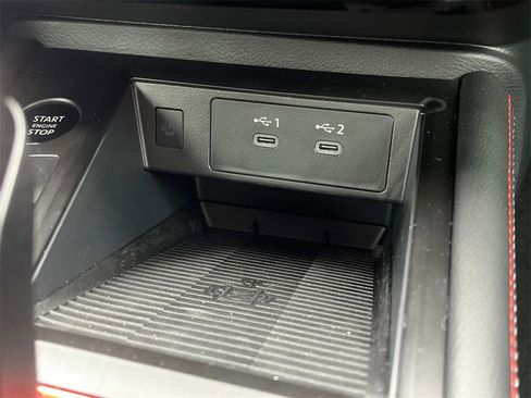 Certified 2025 Nissan Kicks SR image 38