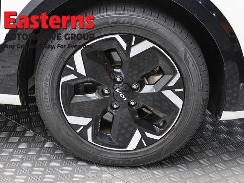 Used 2023 Kia Niro Wind w/ Wind Preserve Package FWD image 31