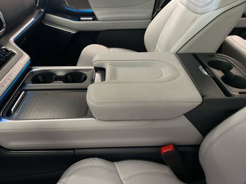 New 2025 Ford Expedition Max Platinum w/ Platinum Ultimate Package image 29