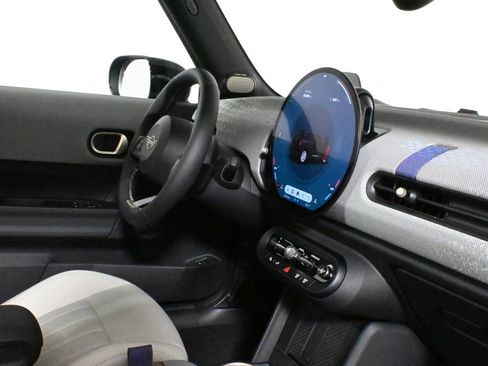 Used 2025 MINI Cooper S image 34