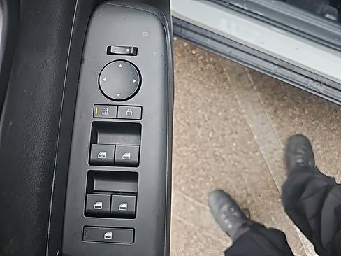 New 2026 Hyundai Kona SE image 11