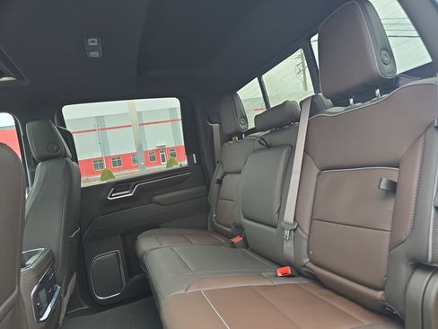 New 2026 GMC Sierra 3500 Denali w/ Denali Reserve Package image 15