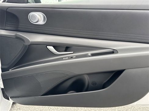 New 2026 Hyundai Elantra Blue image 14